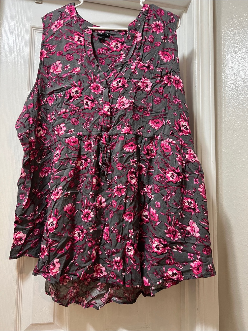 torrid Gray and Pink Floral Sleeveless Tunic